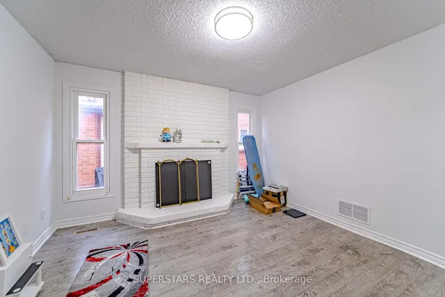 Additional image 3 of 23 Lord Sydenham Crt