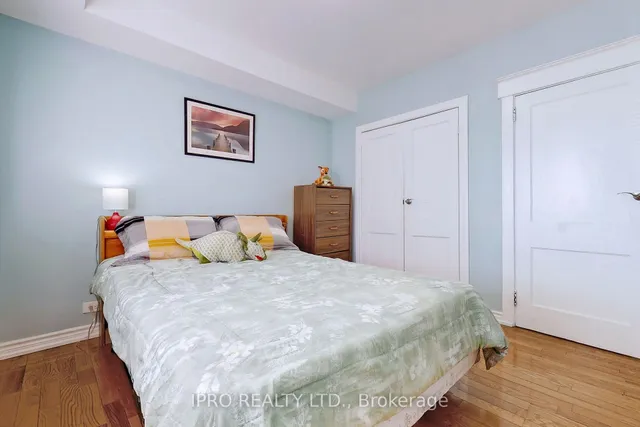 Additional image 10 of 86 Oak Park Ave