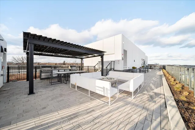 Additional image 23 of 1630 Queen St Unit 405