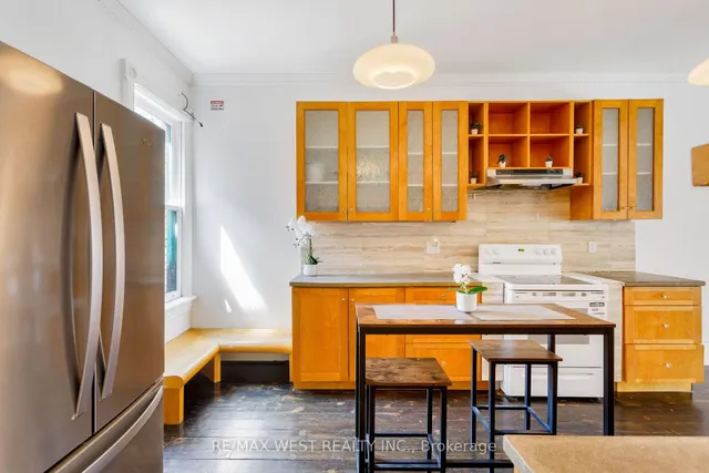 Additional image 23 of 17 Melbourne Ave