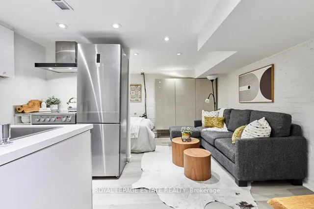 Additional image 34 of 16 Firstbrooke Rd