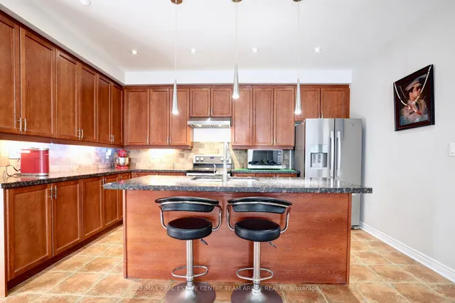 Additional image 17 of 61 Sky Harbour Dr