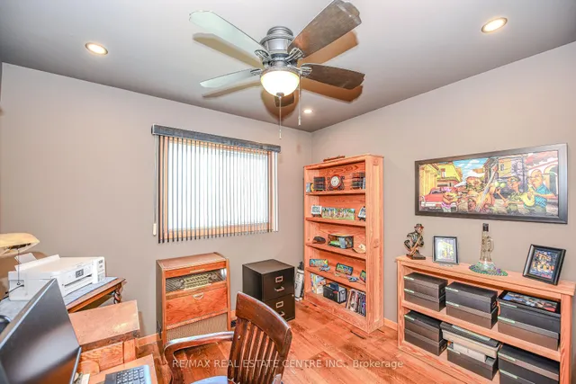 Additional image 23 of 14 Royce Ave