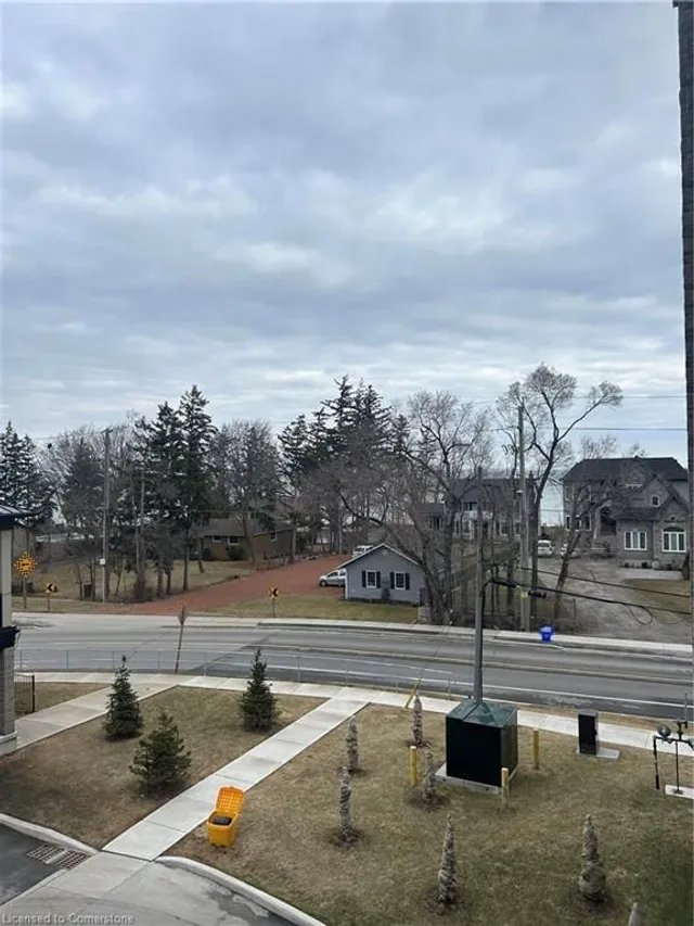 Additional image 4 of 600 North Service Road Rd