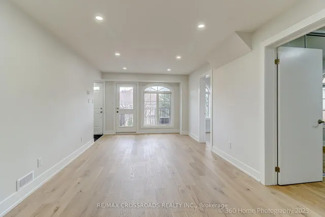 Additional image 6 of 70 Sidney Belsey Cres Unit 204