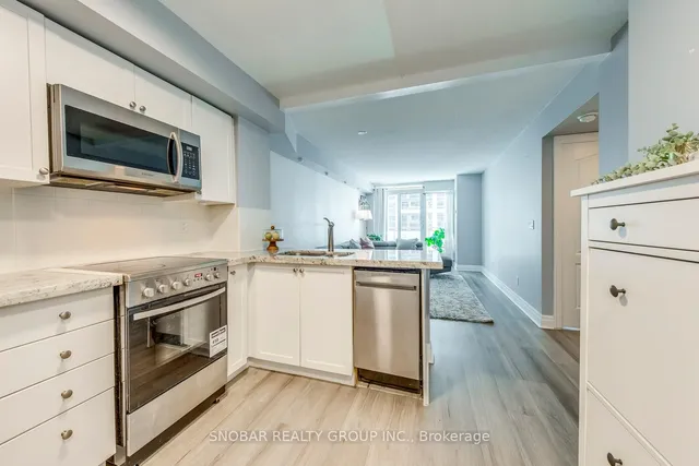 Additional image 4 of 2121 Lakeshore Blvd Unit 816