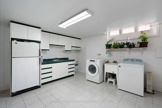 Additional image 28 of 14 Churchill Ave