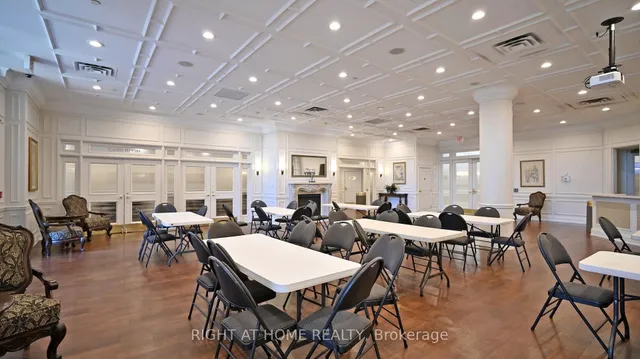 Additional image 42 of 35 Kingsbridge Garden Circ Unit 2108