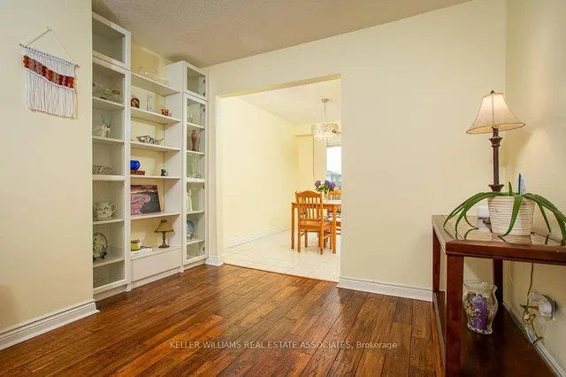 Additional image 9 of 2216 Upper Middle Rd Unit 3