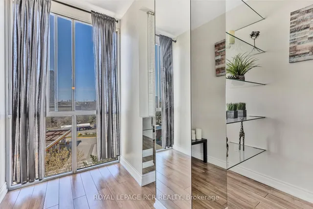 Additional image 25 of 10 Gateway Blvd Unit 521