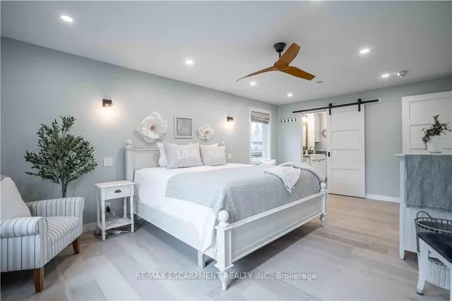 Additional image 20 of 56 Oakley Crt