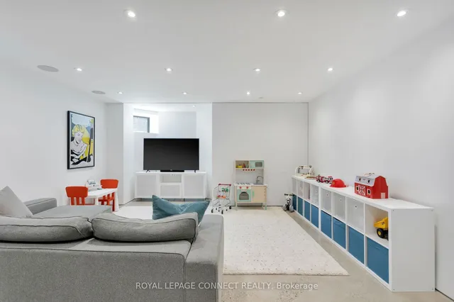 Additional image 38 of 59 Fuller Ave