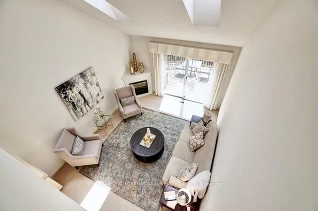 Additional image 24 of 3045 New St Unit 35