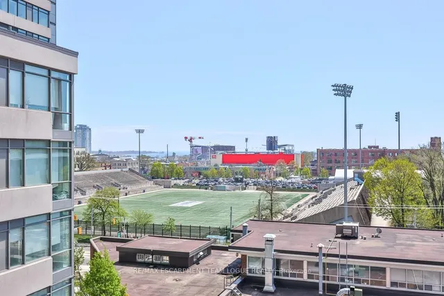 Additional image 30 of 38 Joe Shuster Way Unit 605