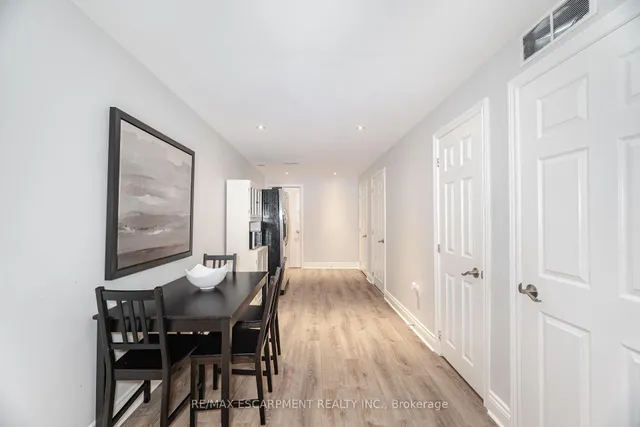 Additional image 39 of 31 Vanderbrink Dr