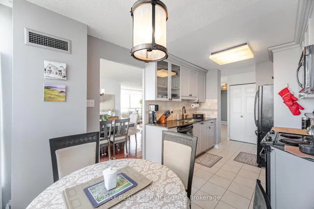 Additional image 20 of 12 Laurelcrest St Unit 1213