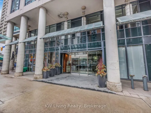 1121 Bay St Unit 1201