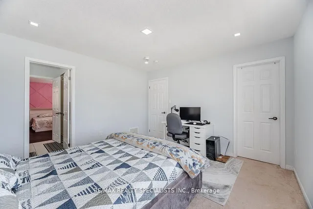 Additional image 31 of 52 Abercrombie Cres