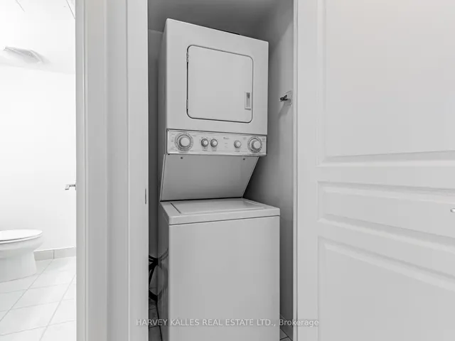 Additional image 22 of 18 Yonge St Unit 3013