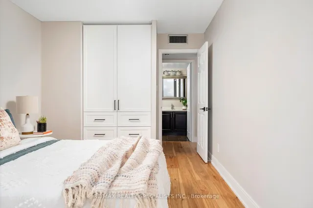 Additional image 32 of 4235 Sherwoodtowne Blvd Unit 406