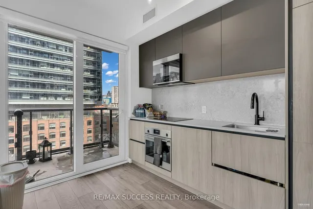 Additional image 6 of 108 Peter St Unit 727