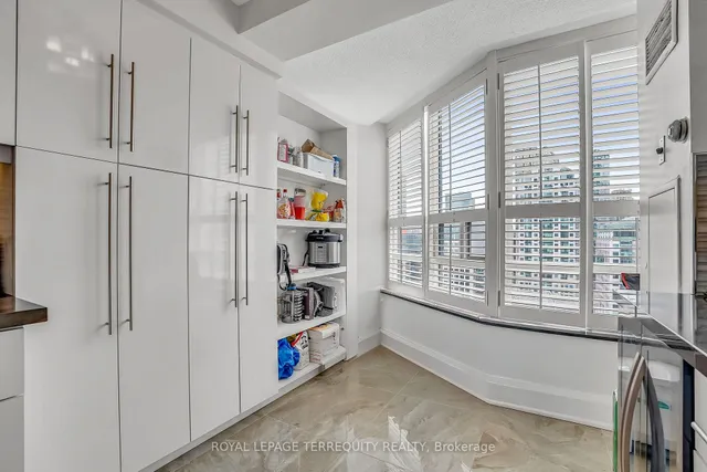 Additional image 7 of 71 Simcoe St Unit 2103