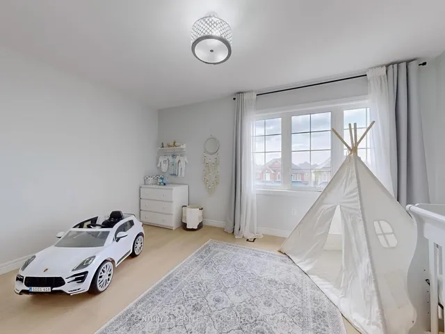 Additional image 31 of 29 Young Dr