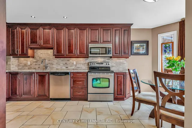 Additional image 14 of 82 Candy Cres