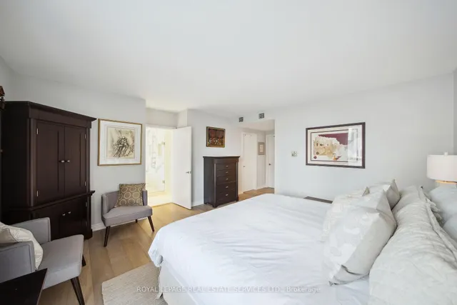 Additional image 15 of 480 Queens Quay Unit 601