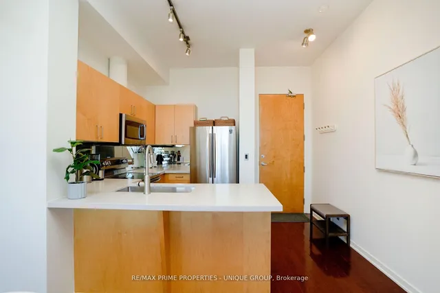 Additional image 17 of 388 Richmond St Unit 923