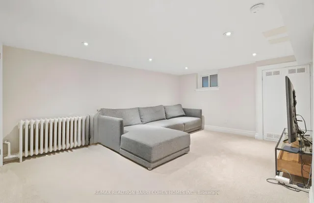 Additional image 27 of 522 Roselawn Ave