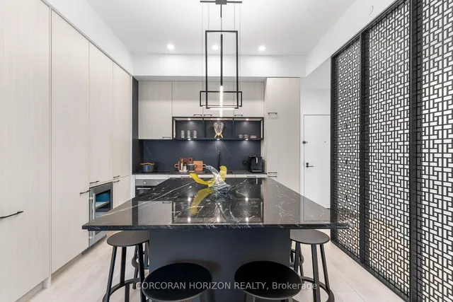 Additional image 4 of 505 Richmond St Unit 419