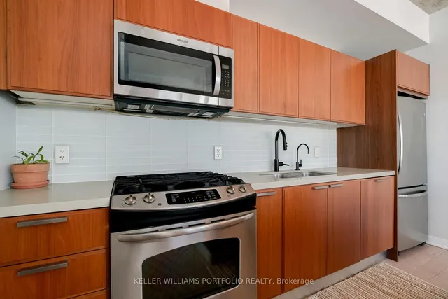 Additional image 17 of 318 King St Unit 1212