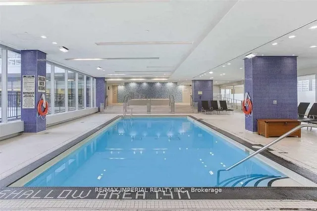 Additional image 10 of 65 Bremner Blvd Unit 4907