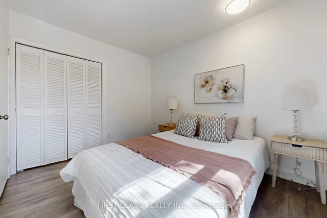 Additional image 30 of 2950 Bayview Ave