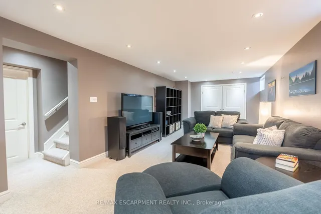 Additional image 50 of 5433 Sixth Line