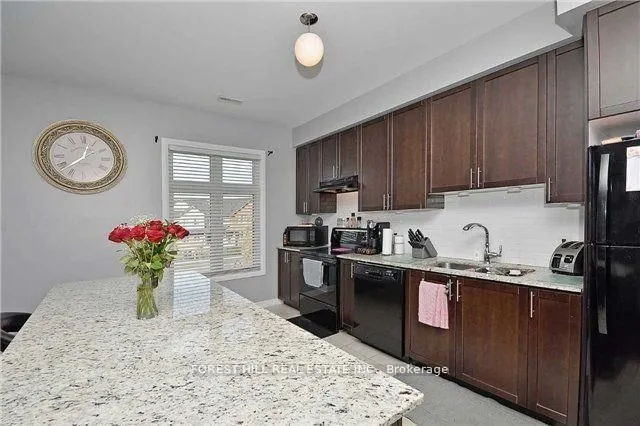 Additional image 4 of 1260 Main St