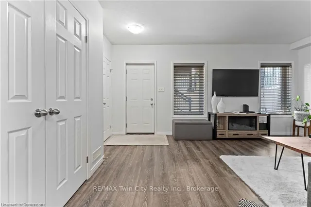 Additional image 7 of 1989 Ottawa St Unit 24G