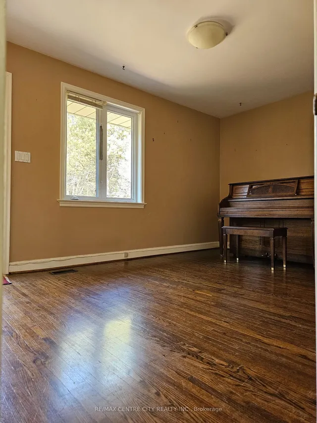 Additional image 18 of 274 Burnett Ave