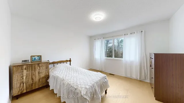 Additional image 22 of 93 MOREAU Tr