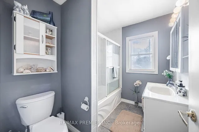 Additional image 17 of 32 Genthorn Ave