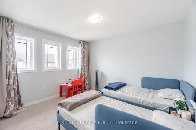 Additional image 30 of 37 Charleswood Cres