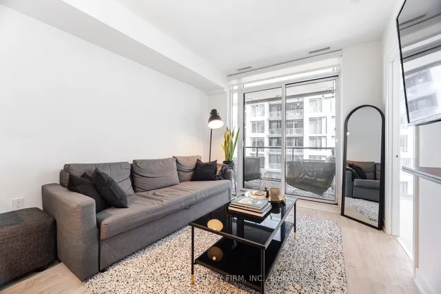 Additional image 11 of 27 Bathurst St Unit 1012