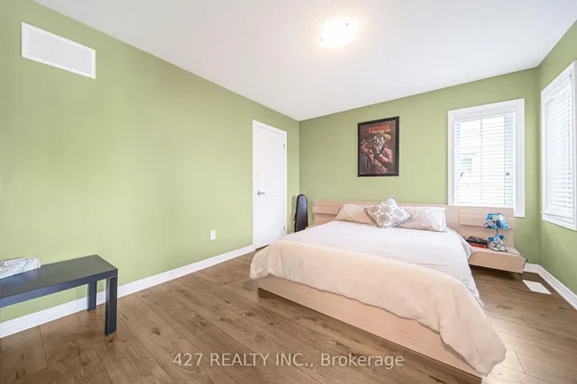 Additional image 39 of 38 Intrigue Tr