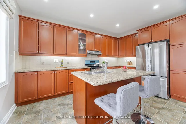 Additional image 8 of 38 Junetown Circ