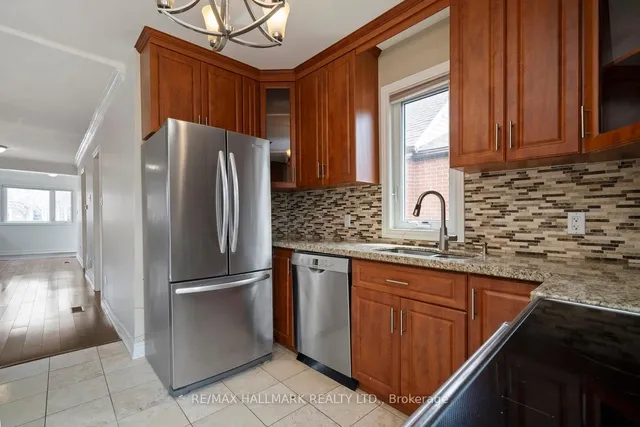 Additional image 12 of 72 Gray Ave