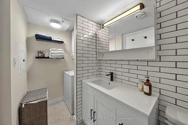 Additional image 22 of 119 Merton St Unit 215