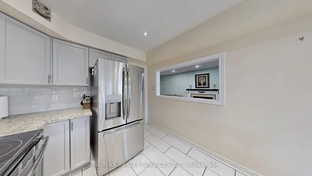 Additional image 18 of 87 Sprucelands Ave