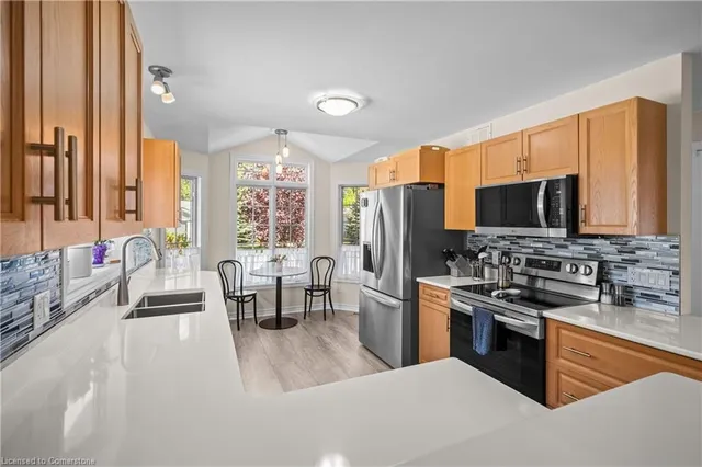 Additional image 11 of 193 Glenariff Dr