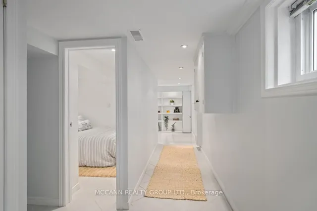 Additional image 33 of 168 Roslin Ave